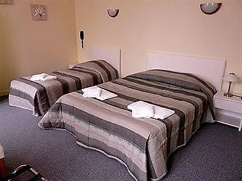 Hotel Logis Le Bretagne